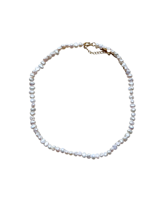 Mutiara necklace