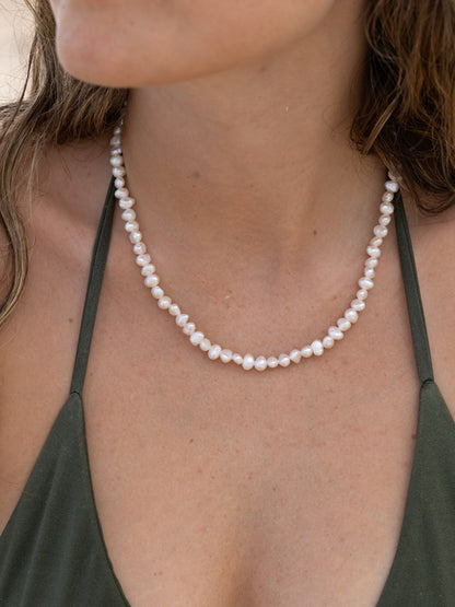 Mutiara necklace
